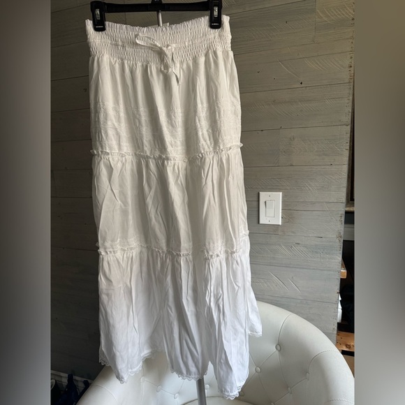 Cream Tiered Maxi Skirt for Resort Wear - Picture 2 of 9